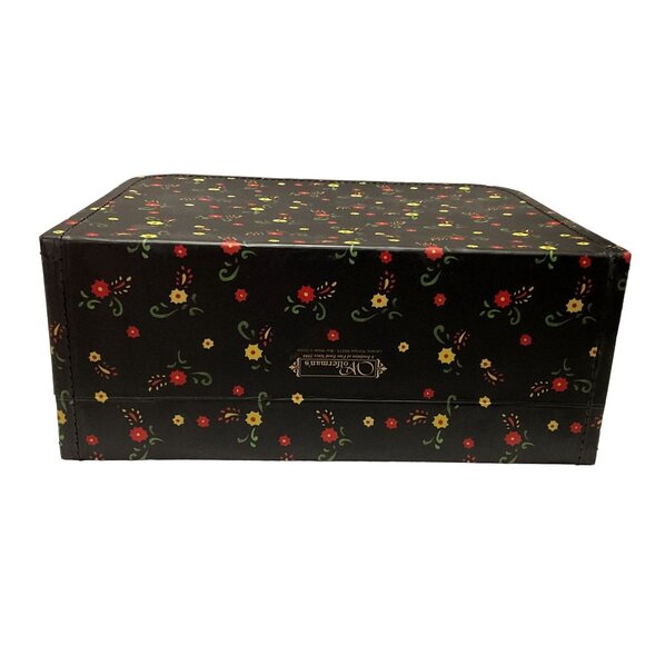 WINTER SHOE BOX PURSE BLACK WITH SKATES SLEDS SKIS BAMBOO HANDLE SUPER CLEAN - Picture 8 of 9